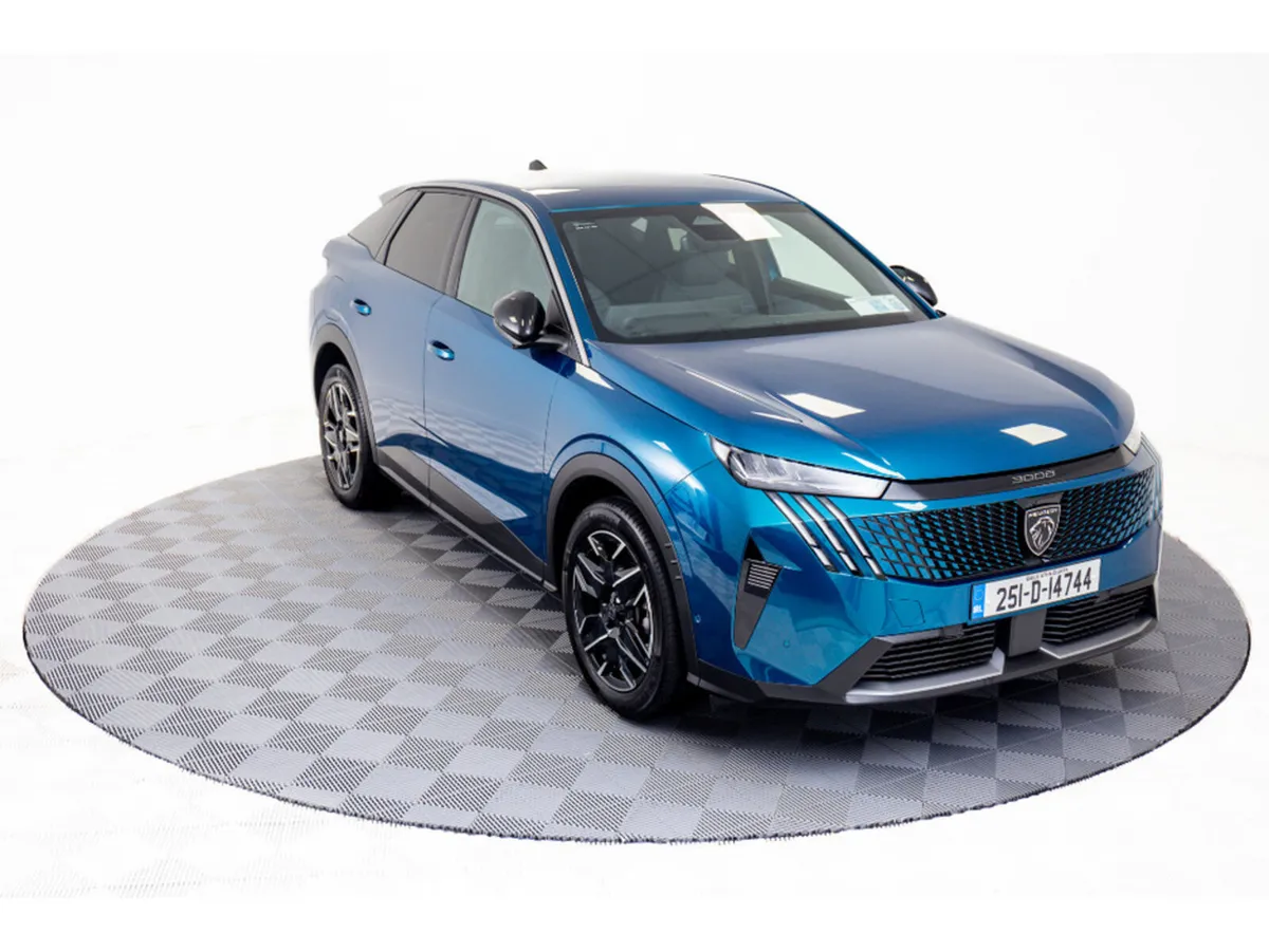 Peugeot 3008 Allure Hybrid Auto 145HP - Image 1
