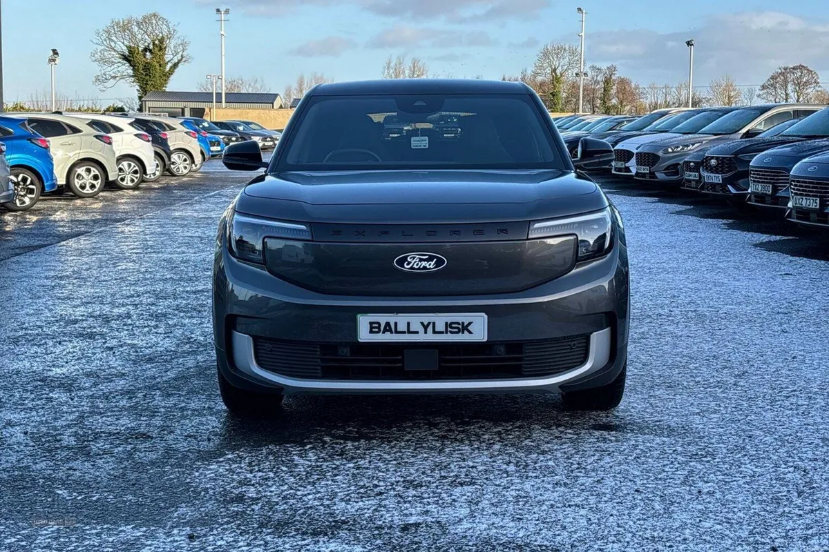 Ford Explorer Extended Range 77kWh Premium SUV 5dr - Image 4