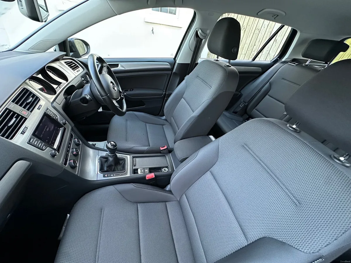 Volkswagen Golf 2015 - Image 2
