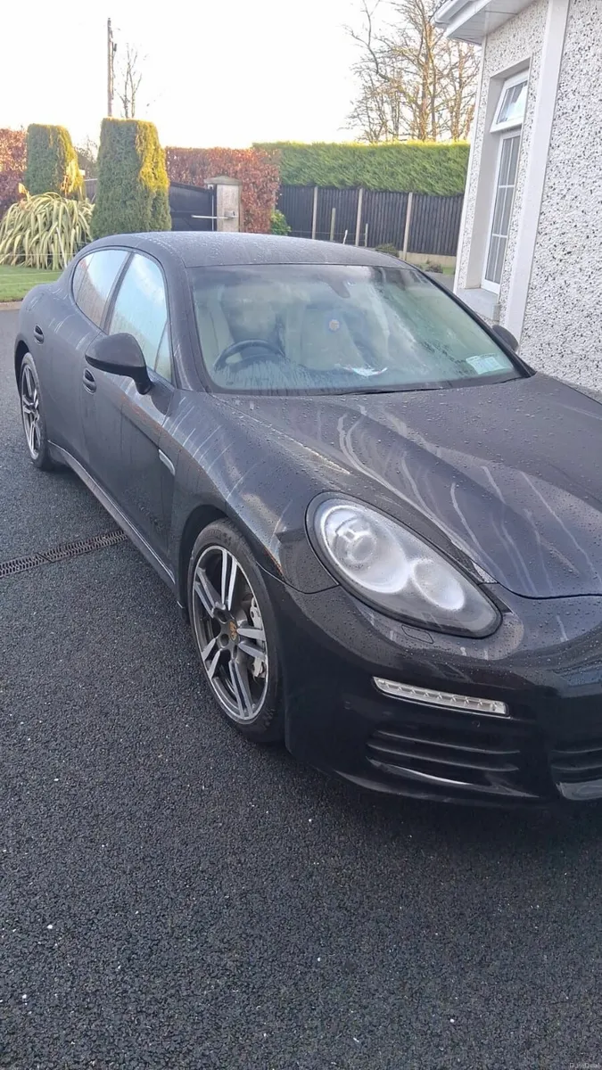 Porsche Panamera 2015 - Image 2