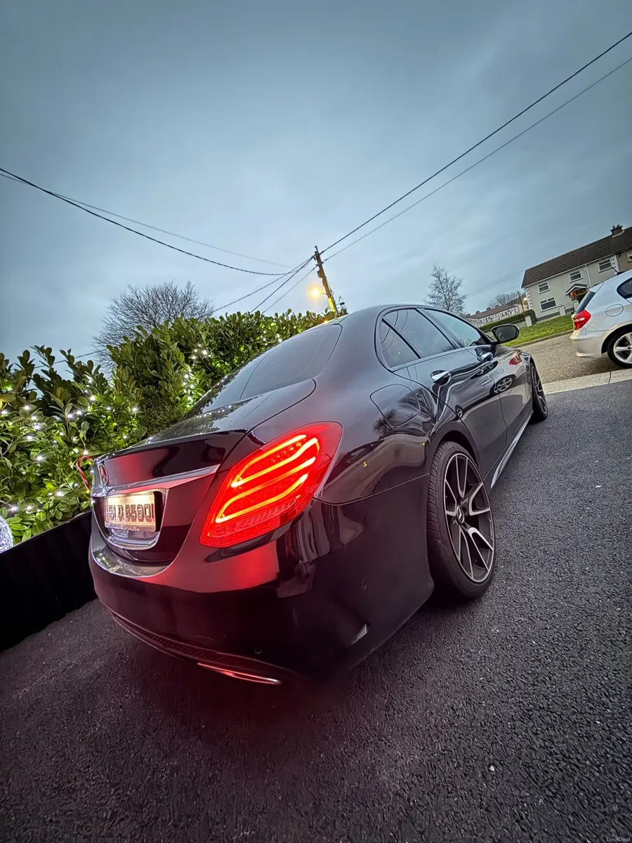 Black Mercedes Benz C Class 2016 Automatic - Image 3