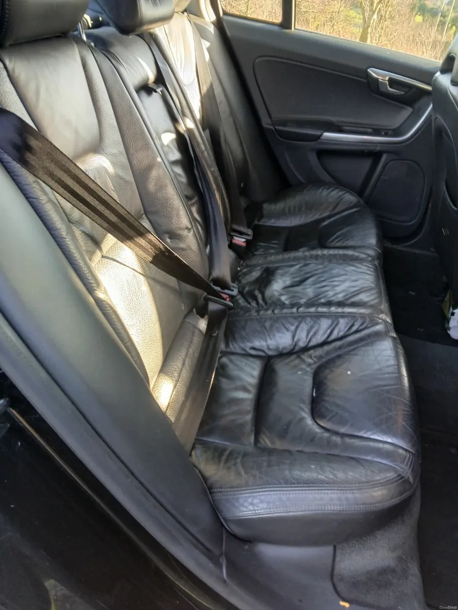 Volvo S60 2011 - Image 4