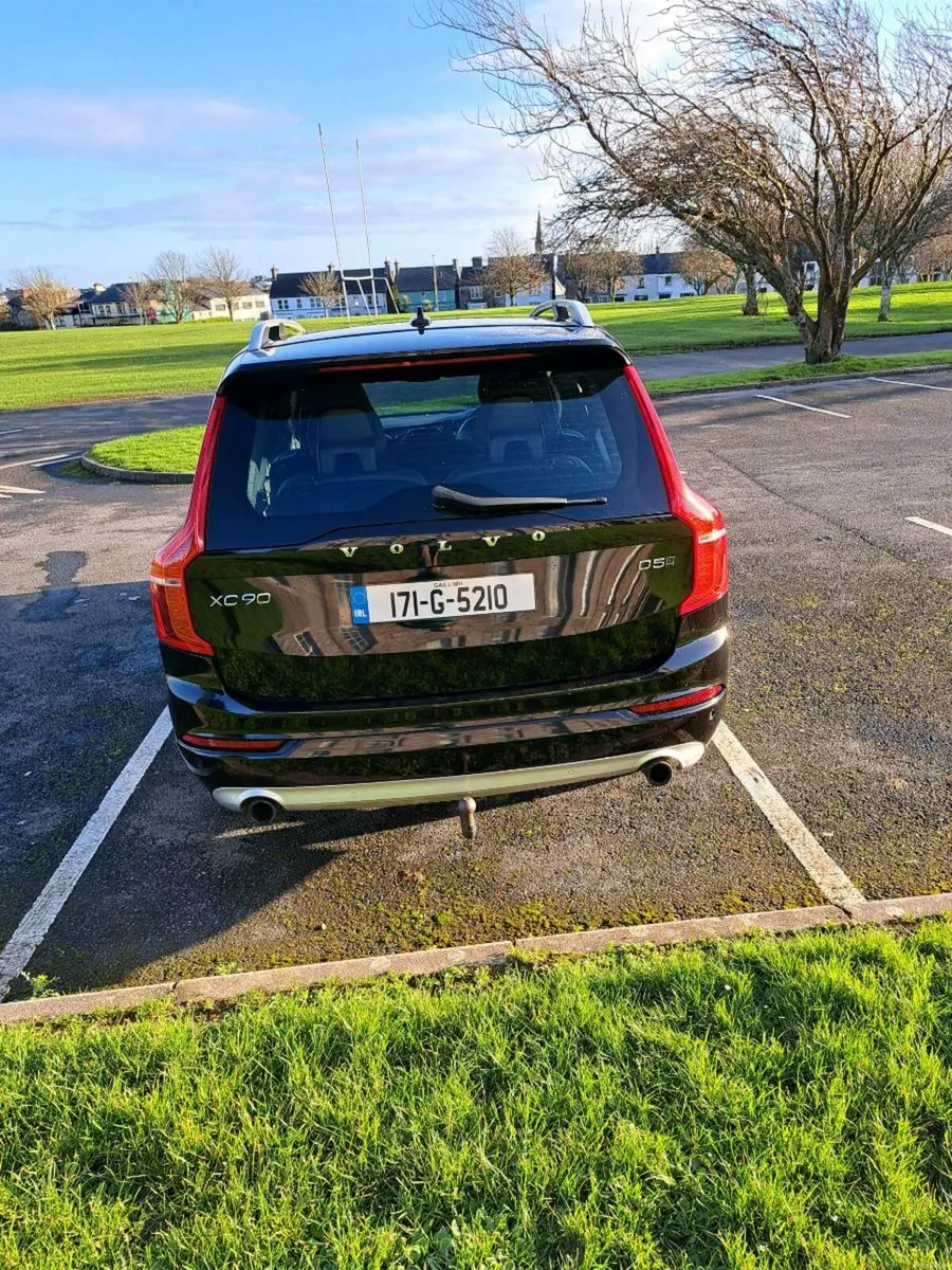 Volvo XC90, 7 seater, Diesel, 4WD, hitch , Auto - Image 3
