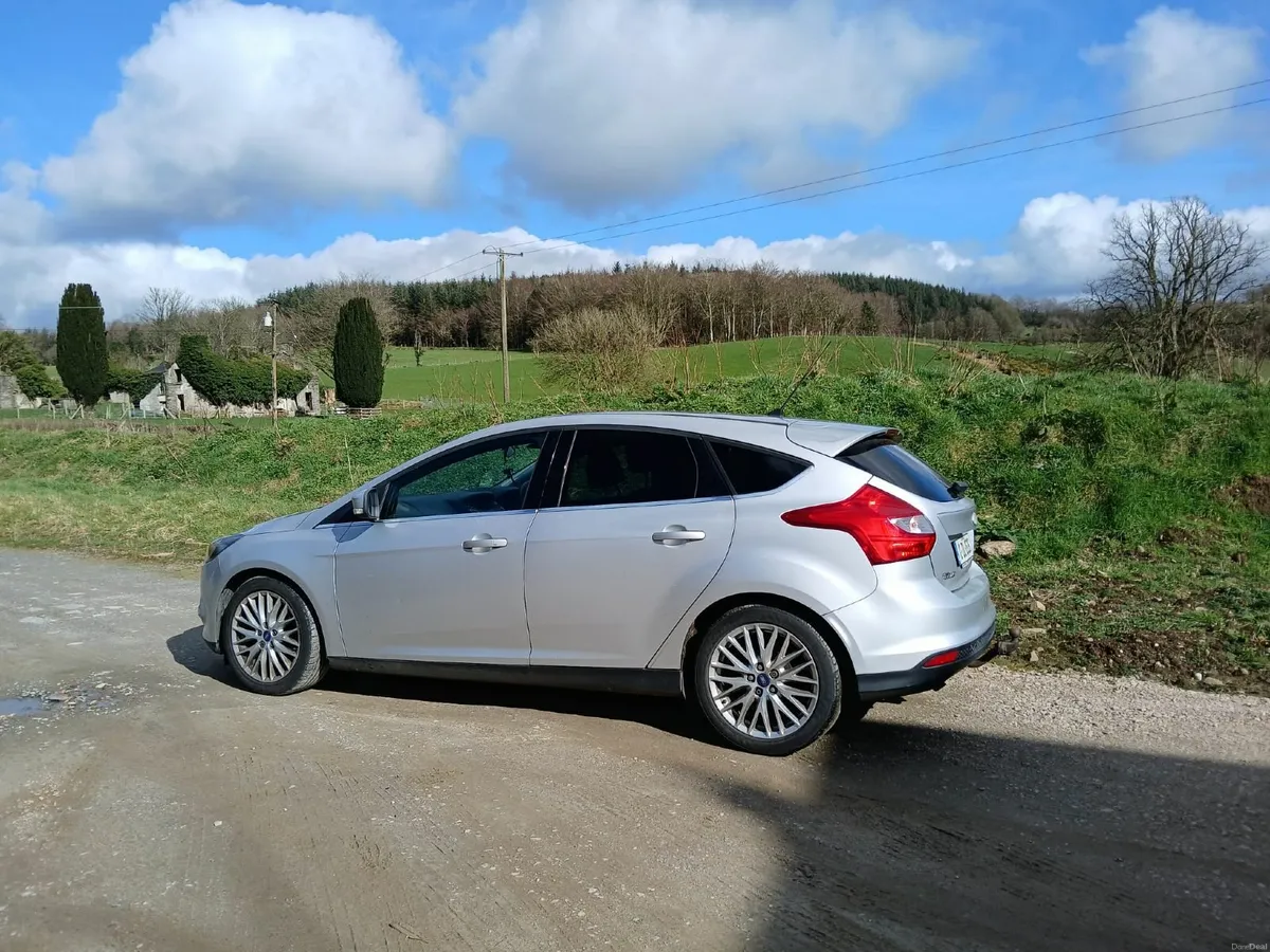Ford Focus 2012 - Image 3