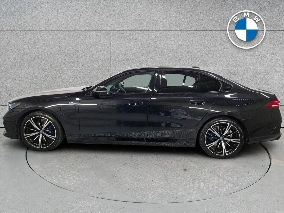 BMW 5-Series 530e M Sport Pro Saloon - Image 3