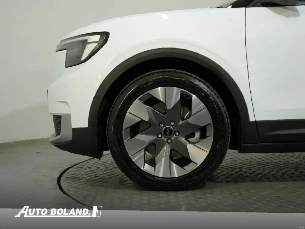 Ford Explorer Premium 77kwh - Image 4