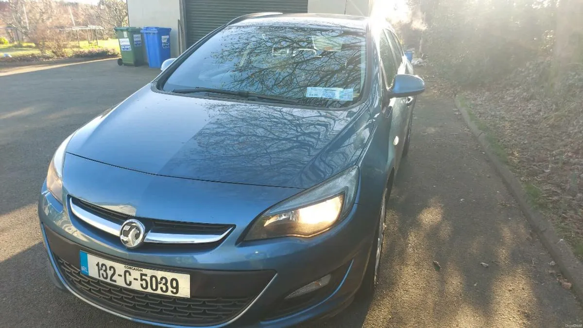 2013 Vauxhall Astra Diesel Estate - FULL YEAR NCT - Image 3