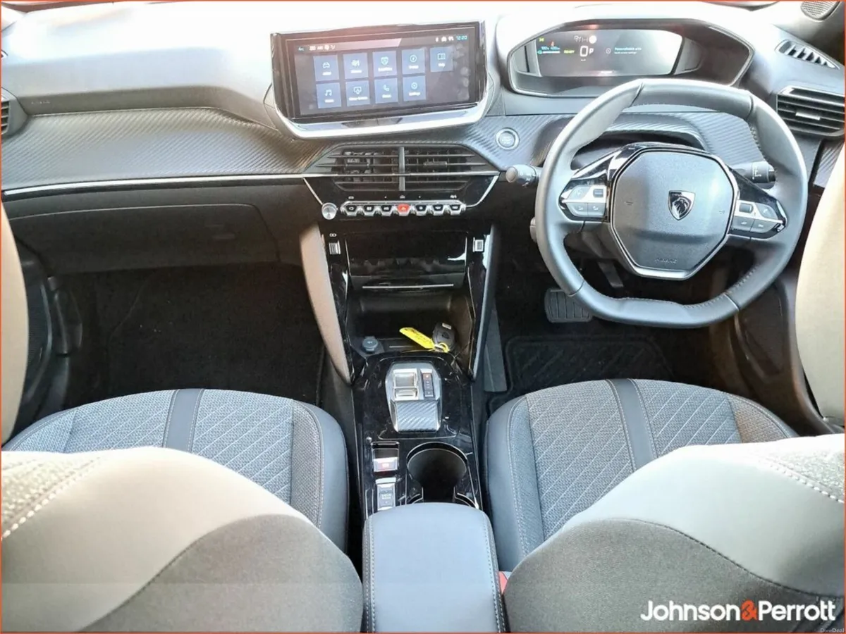 Peugeot 2008 Electric 156bhp (54 kWh) Allure - Image 4