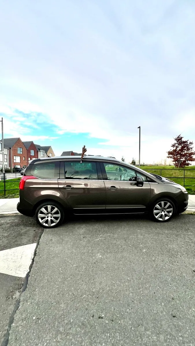 Peugeot 5008 2016 - Image 1
