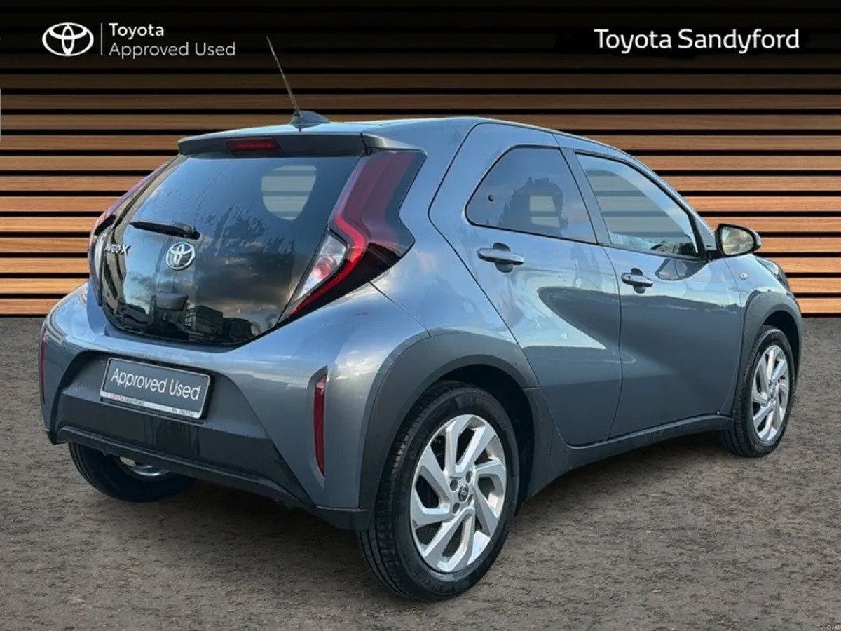 Toyota Aygo X NEW MODEL // REAR CAMERA // TOYOYTA - Image 2