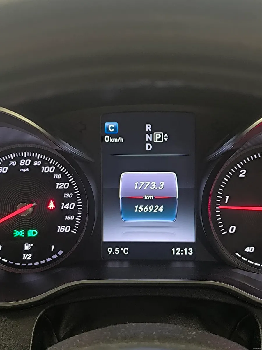 Mercedes C250 bluetec AMG line premium - Image 3