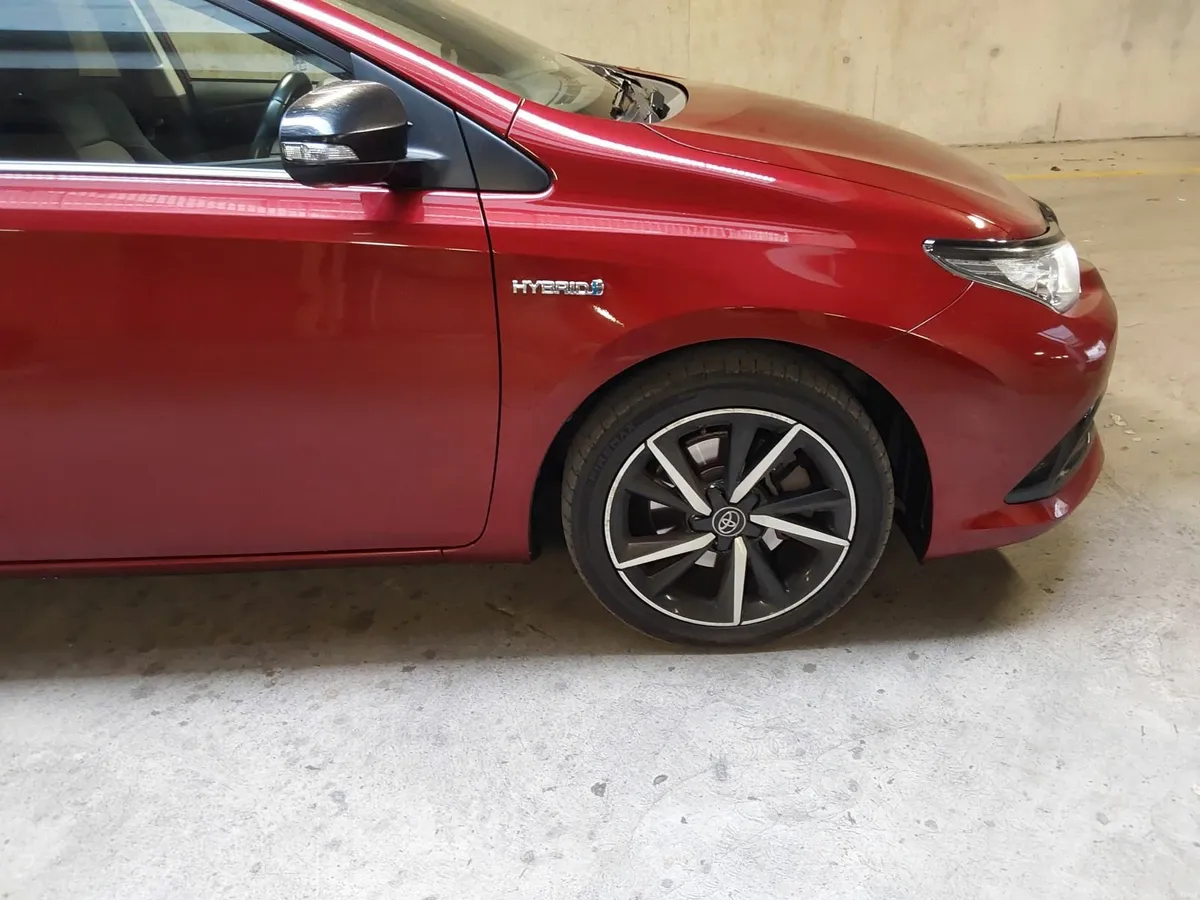 Toyota Auris 182 Last model low-mileage €13.500 - Image 4