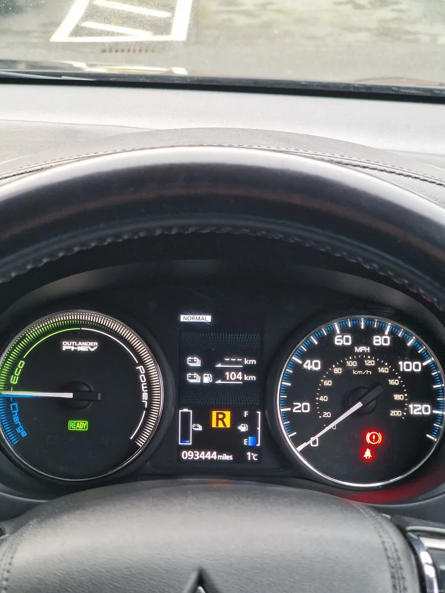 172 Mitsubishi Outlander - NEW NCT till 10/2027 - Image 4