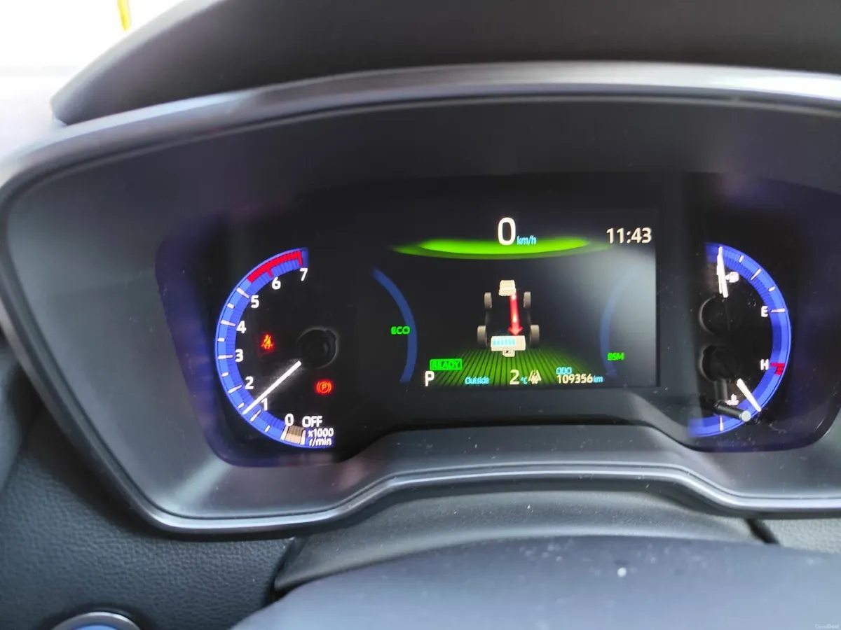 Toyota Corolla Touring Sport - Image 3