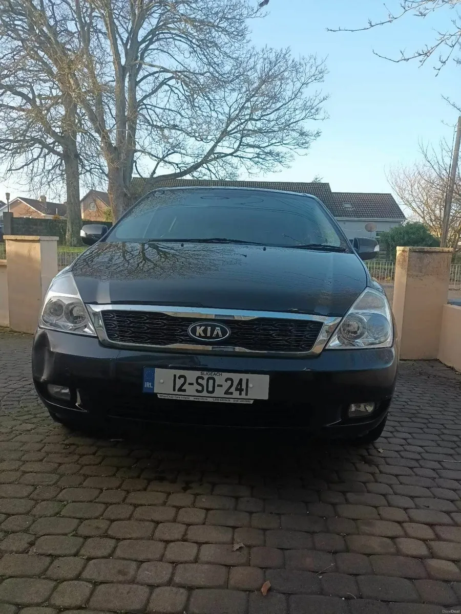 Kia Sedona 2012 - Image 1