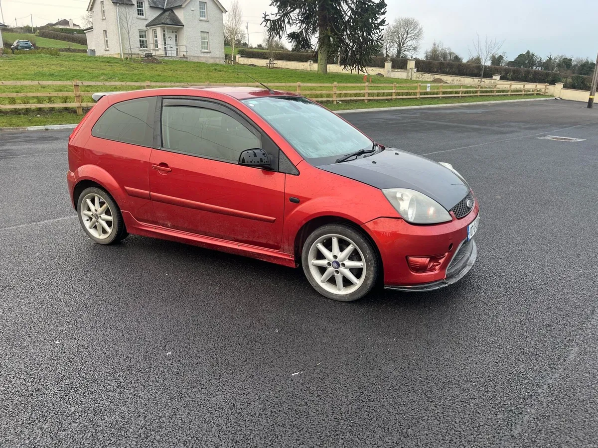 Ford fiesta - Image 2