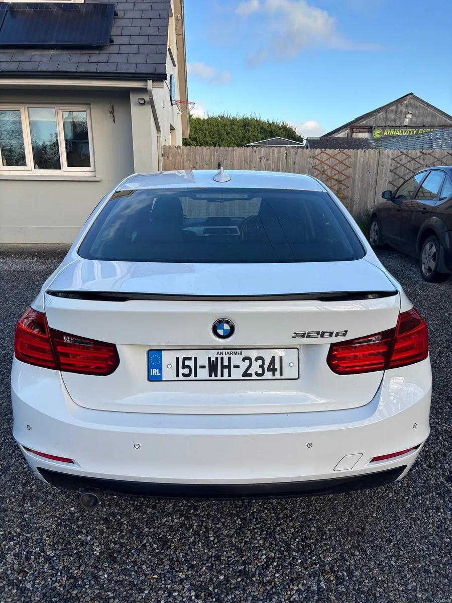 BMW 320D Efficient Dynamics - Image 4