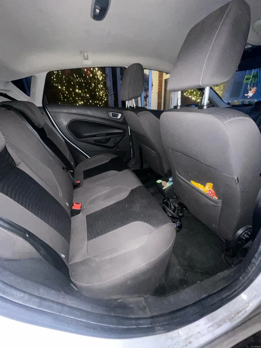 Ford Fiesta 2016 - READ DESCRIPTION - Image 3