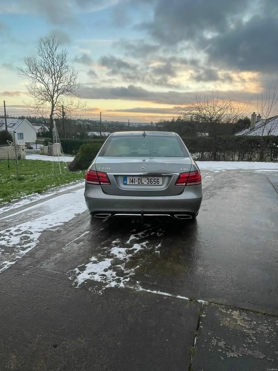 Mercedes-Benz E-Class 2014 - Image 2
