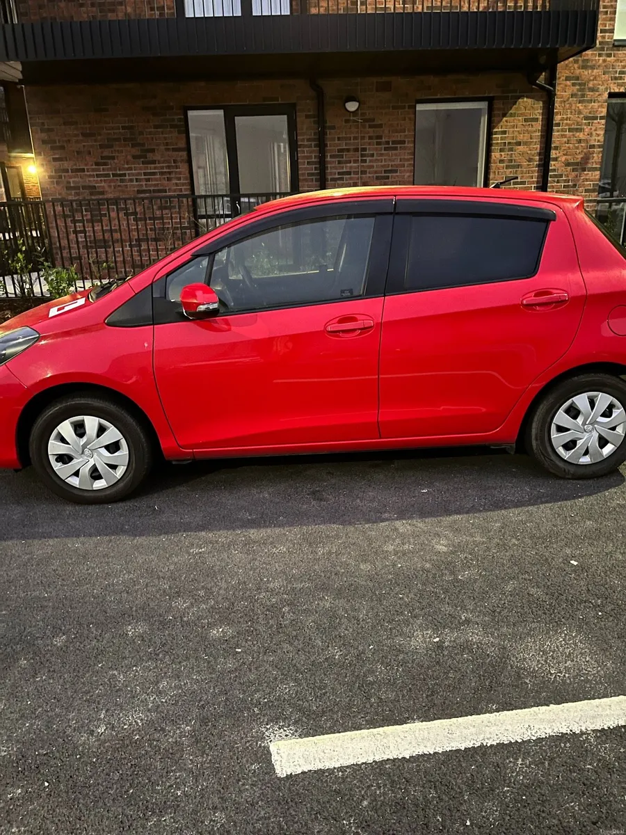 Automatic 2015 Toyota Vitz - Image 1