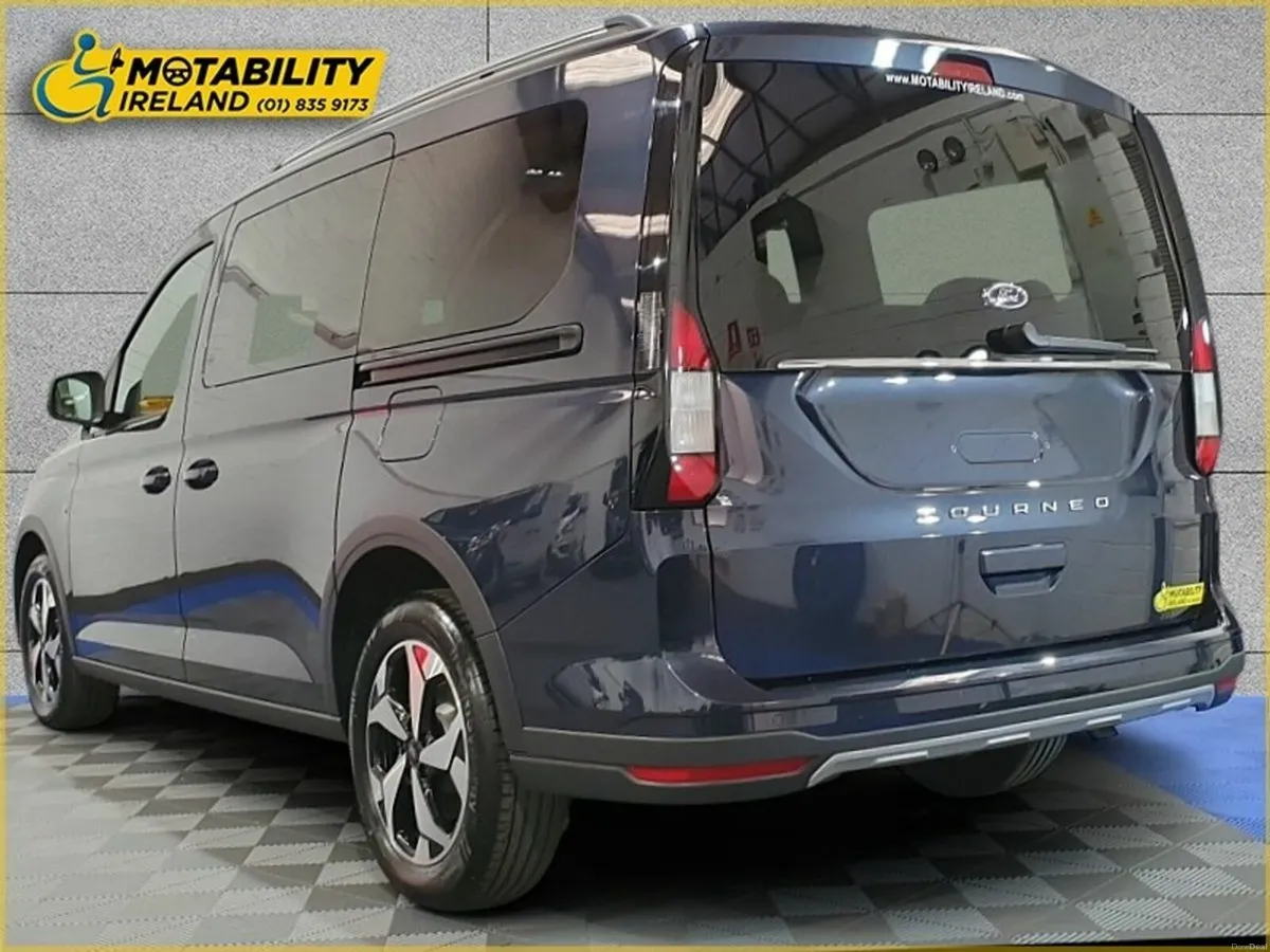 Ford Tourneo Connect Active Wheelchair Accessible - Image 3