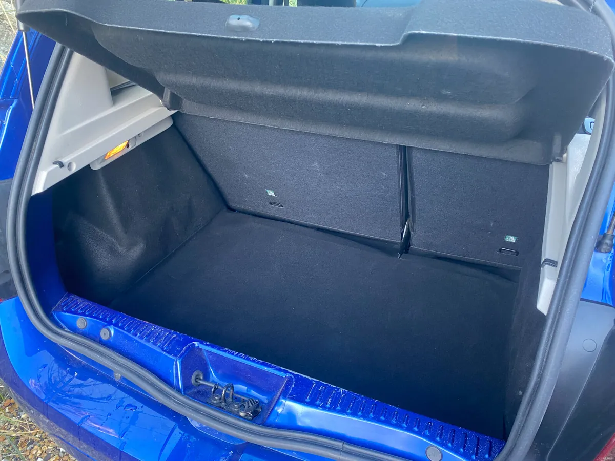 DACIA SANDERO HATCHBACK 1.0 SCe Essential - Image 3