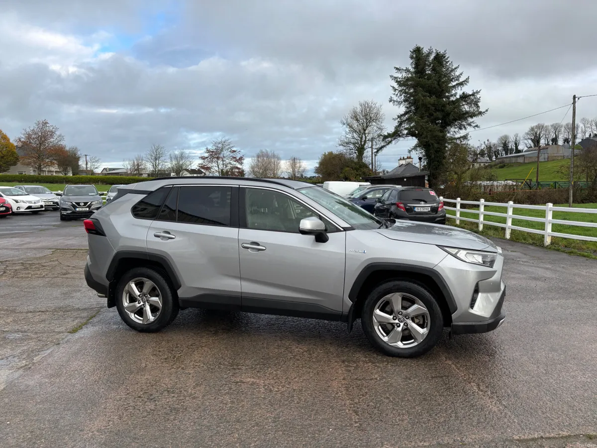 Toyota RAV4 2021 - Image 3