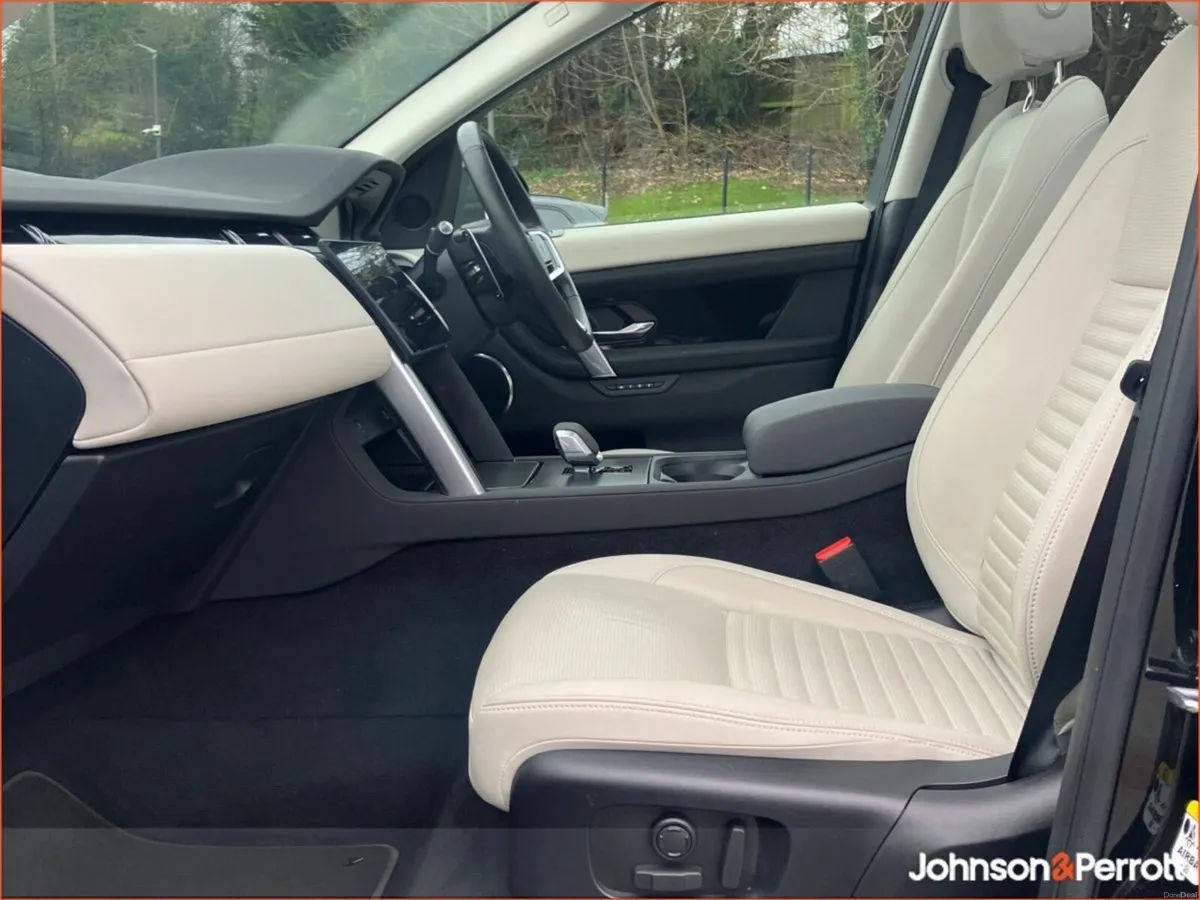 Land Rover Discovery Sport 1.5 I3 PHEV 309 PS AWD - Image 4