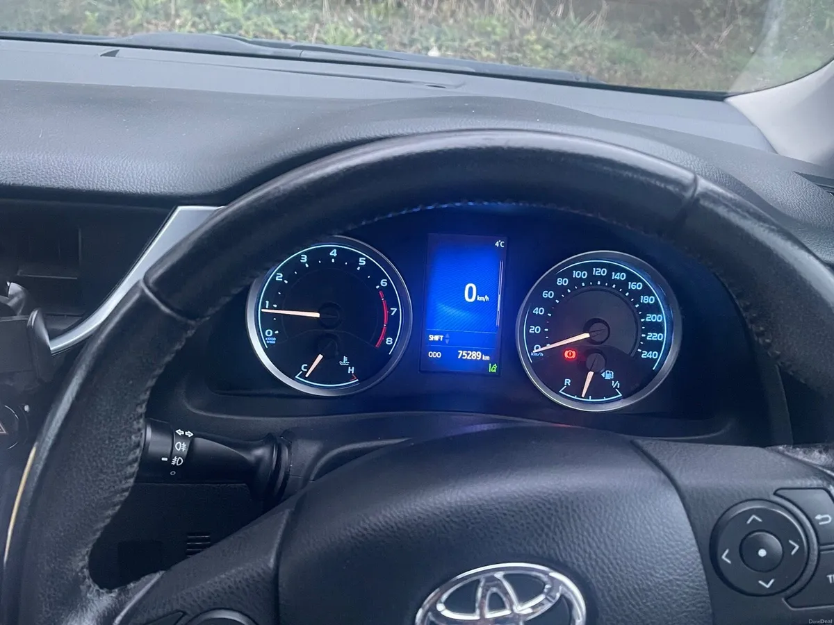 Toyota Corolla - Image 2