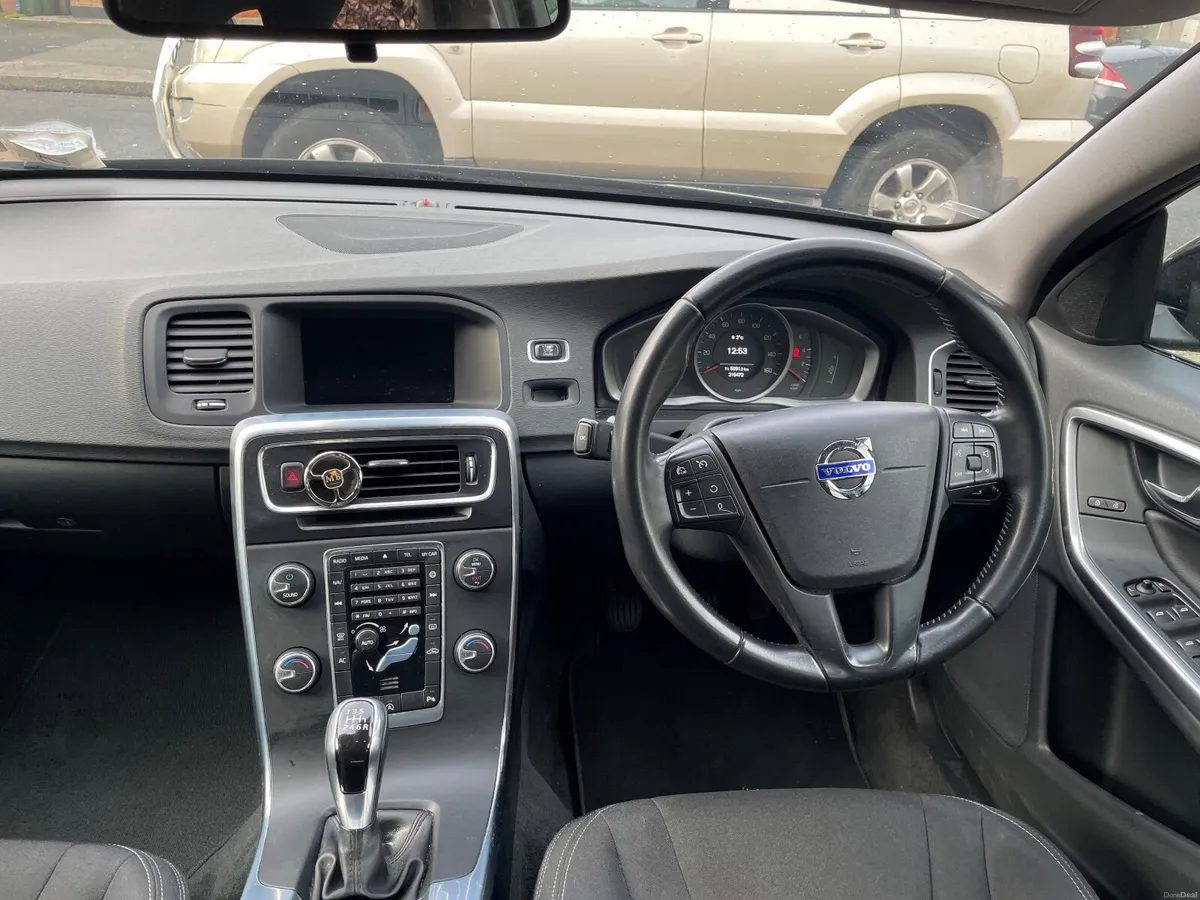 Volvo S60 2016 - Image 2