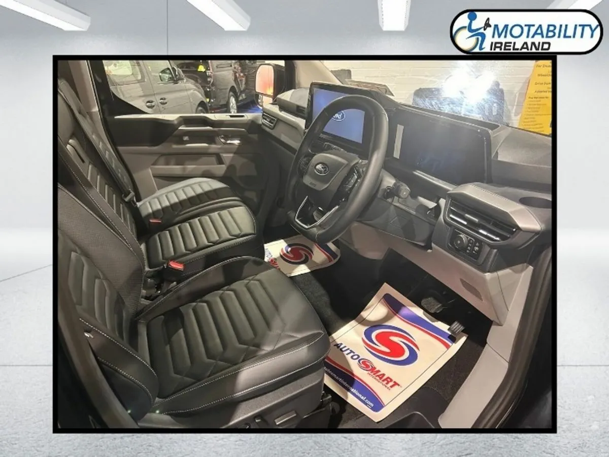 Ford Tourneo Custom Wheelchair Accessible Taxi - Image 5