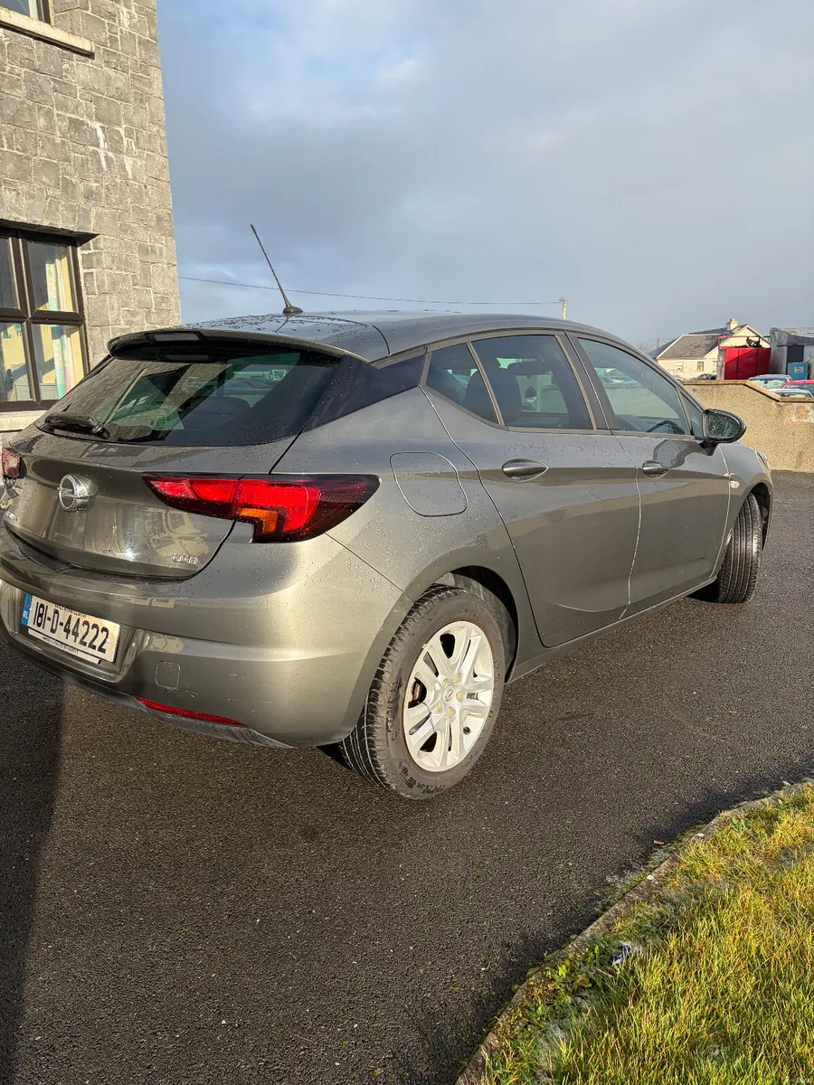Opel Astra 2018 - Image 4