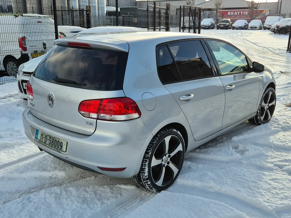 2011 VOLKSWAGEN GOLF 1.2 PETROL.  5 DOOR - Image 1
