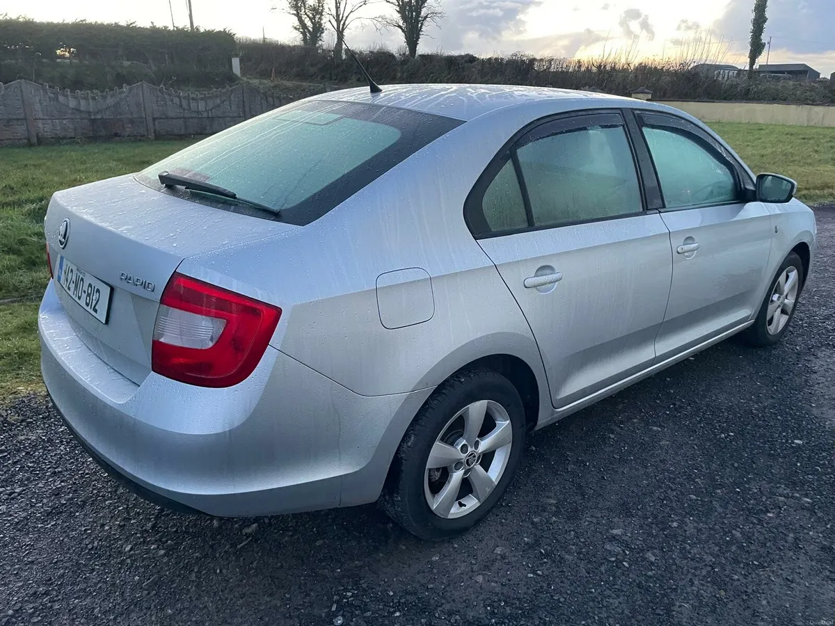 Skoda Rapid - Image 4