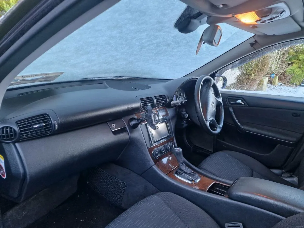 Automatic Mercedes Benz Car c180 - Image 4
