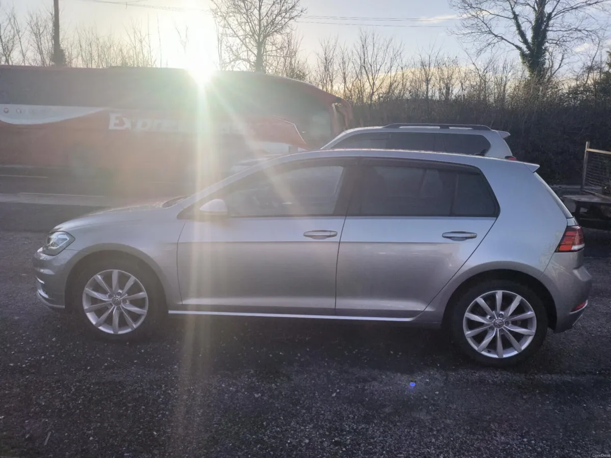 Volkswagen Golf 2018 1.2 TSI DSG Automatic Comfort - Image 4