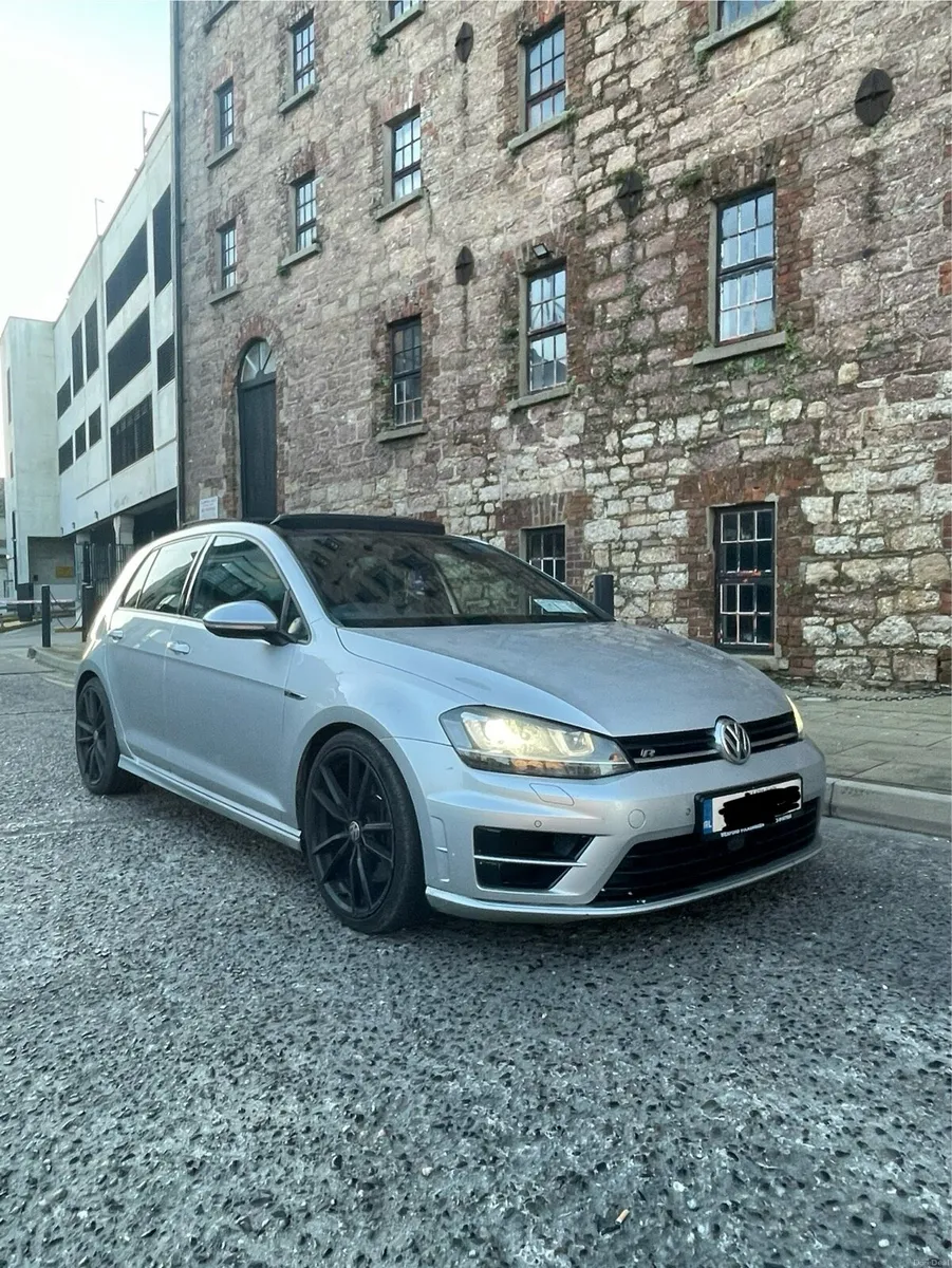 Golf R - Image 2