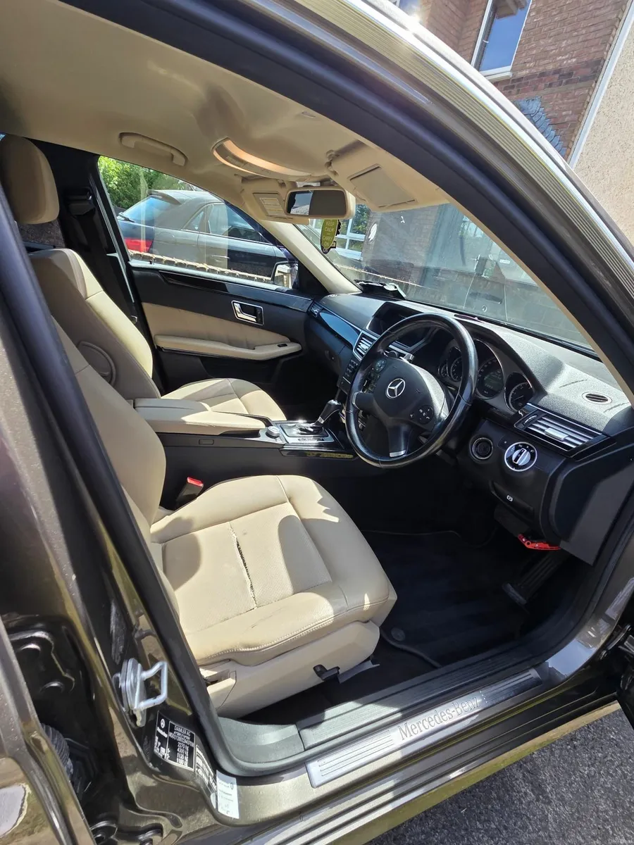 Mercedes Benz E220d 2.1 Auto Avantgarde - Image 4