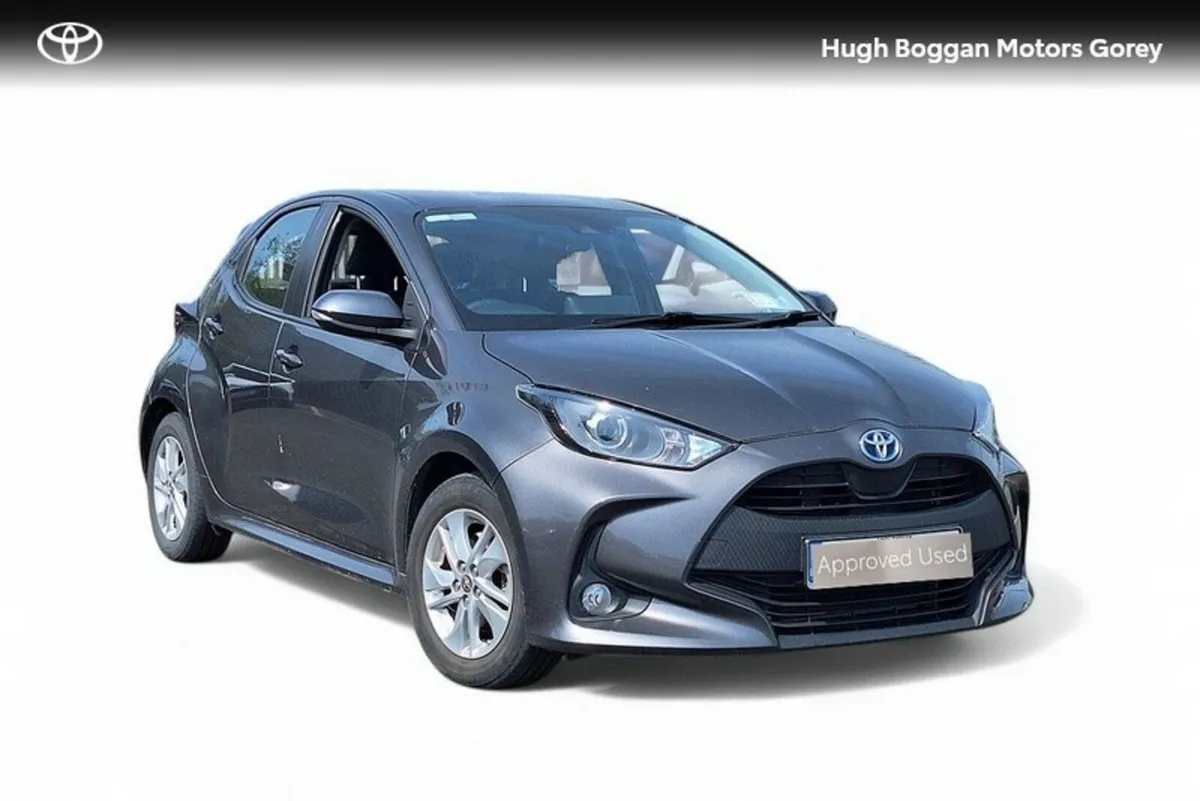 Toyota Yaris 1.5 HYBRID LUNA 4DR AUTO - Image 1