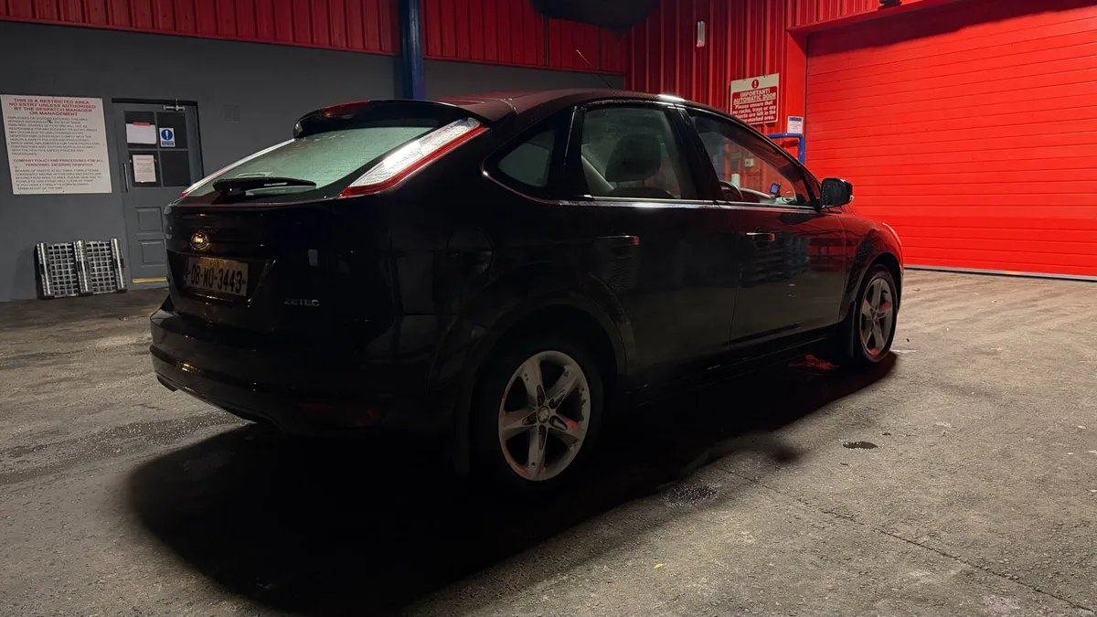 2008 Ford Focus - Image 2