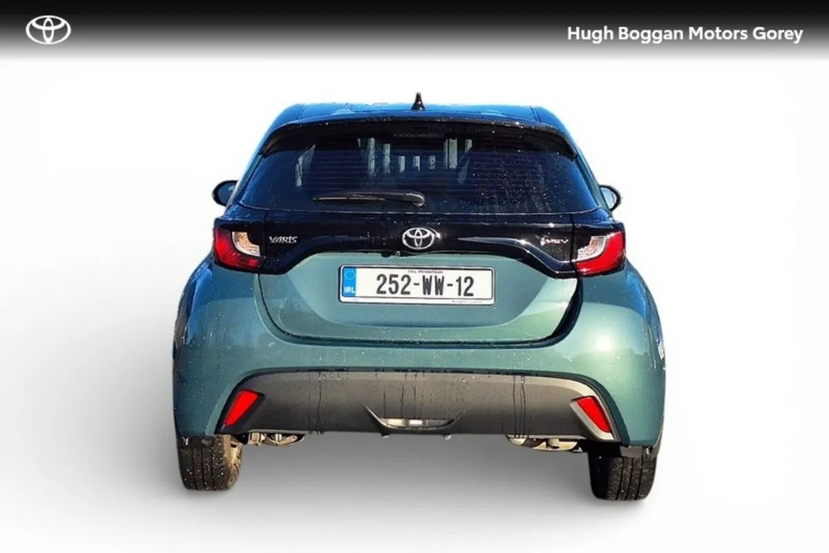 Toyota Yaris YARIS HYBRID 1.5 LUNA - Image 4