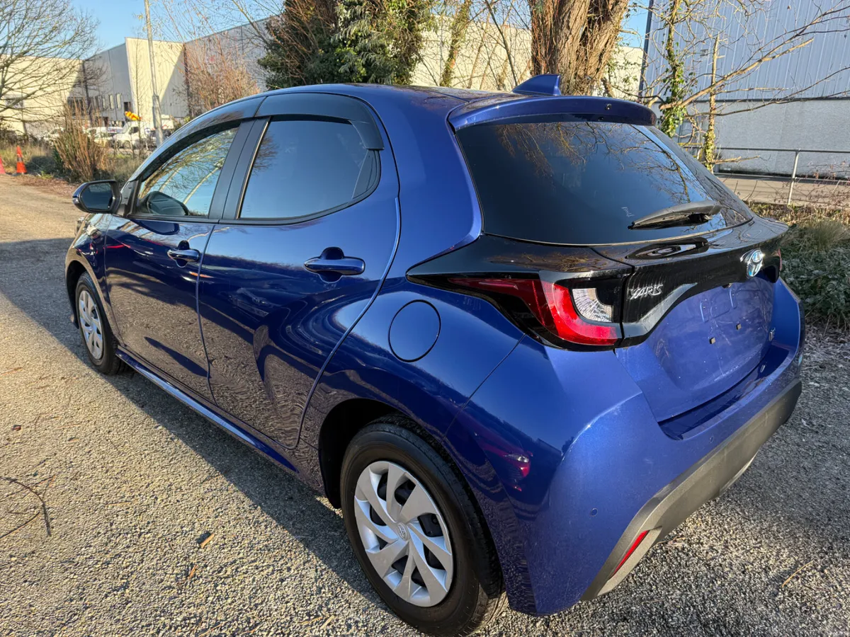 Toyota Yaris hybrid 1.830km!!! - Image 4