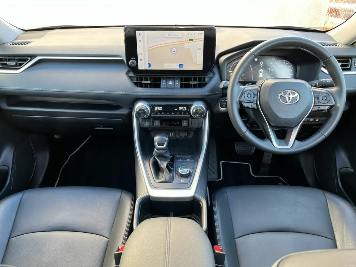 Toyota RAV4 2.5 Hybrid AWD-i Platinum - Image 4