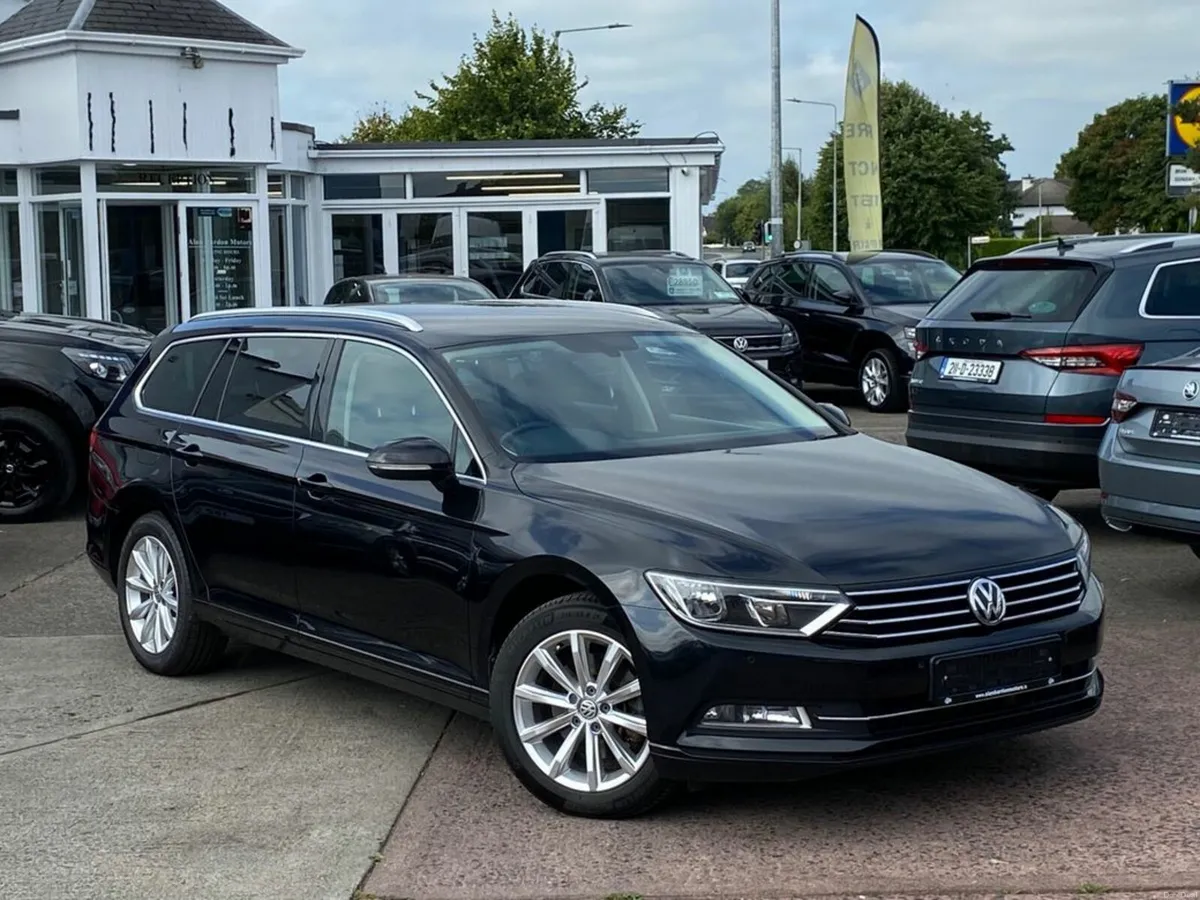 Volkswagen Passat SE BUSINESS TDI BLUEMOTION TECHN - Image 1
