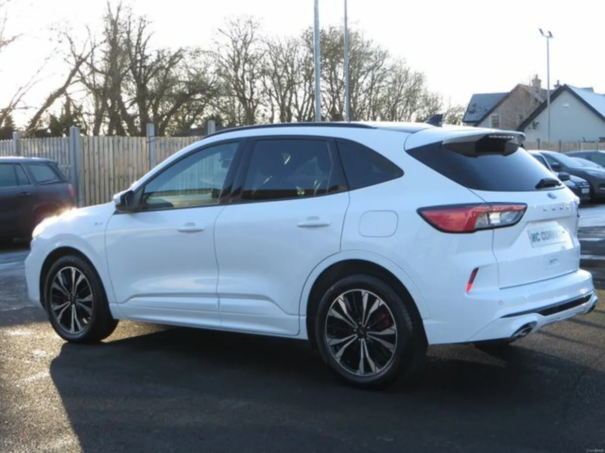 Ford Kuga ST-LINE X - Image 4