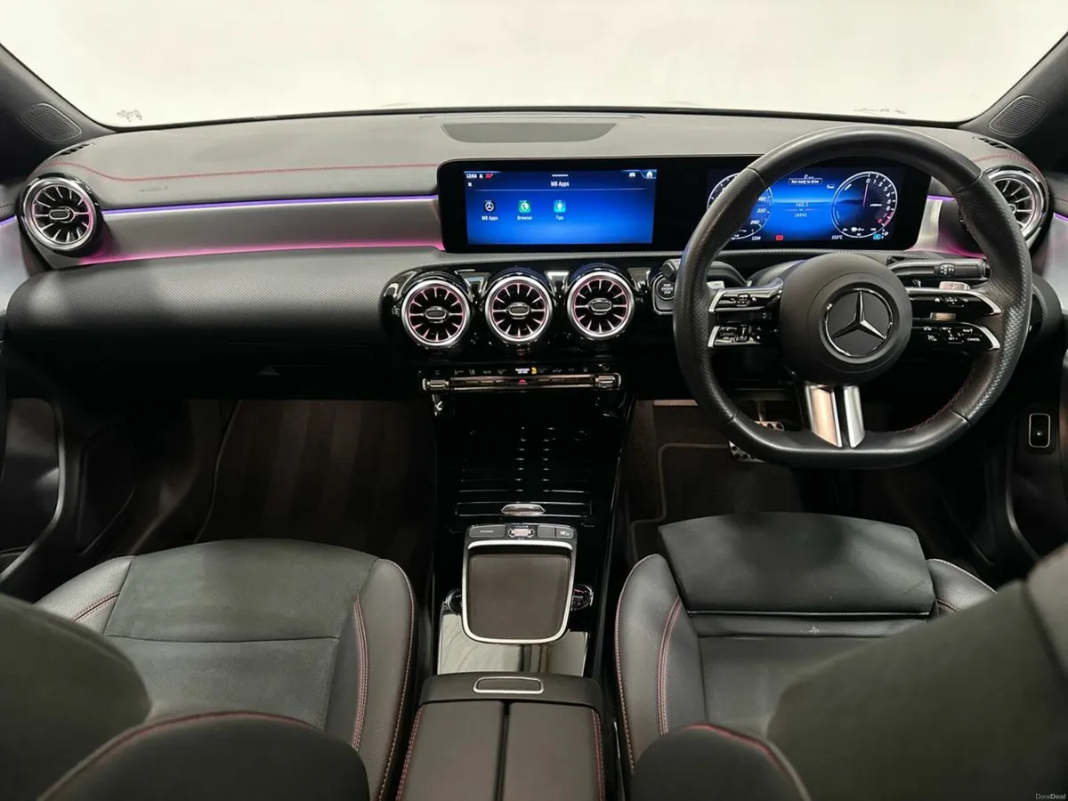 Mercedes-Benz CLA CLA250 e AMG Line Executive 15.6 - Image 4