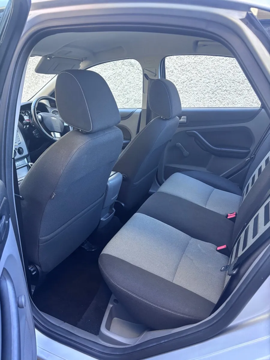 Ford Focus 2008 - Image 2