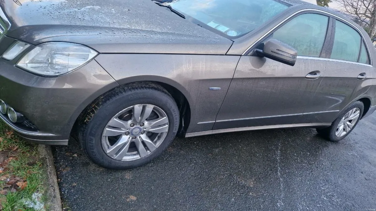 Mercedes E 220 cdi Auto - Image 1