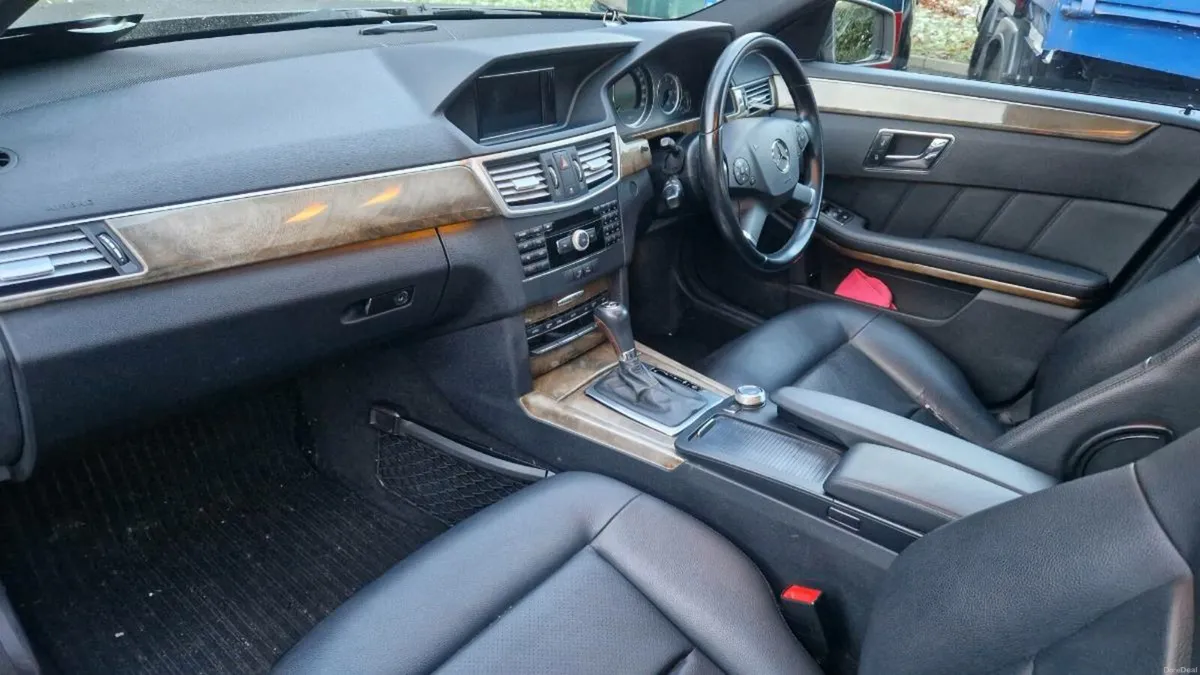 Mercedes E 220 cdi Auto - Image 2