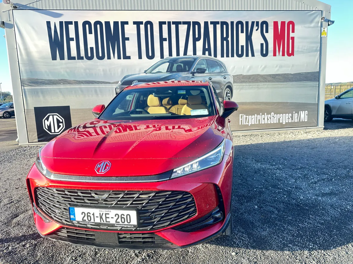 MG HS Phev 2026 OFFER €2500 Booster - Image 1